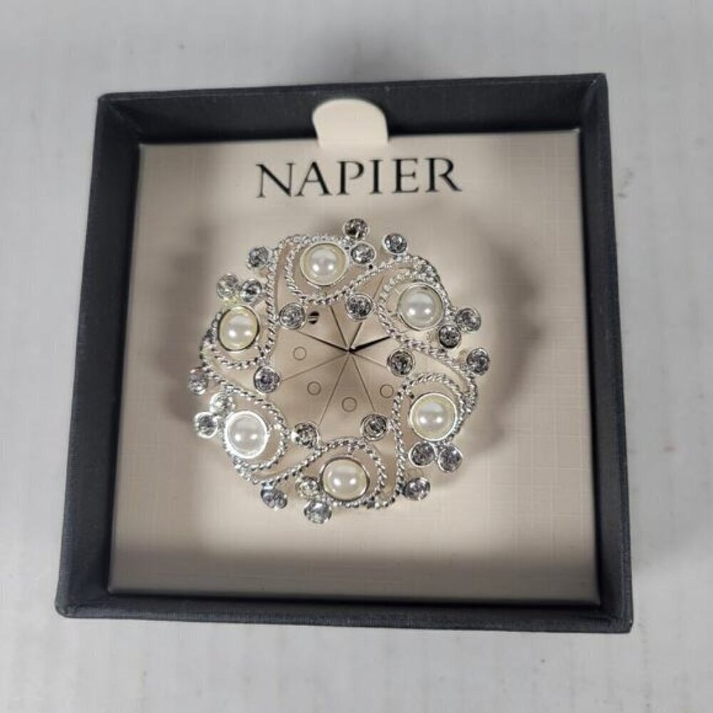 Napier Silver Tone Faux Pearl Wreath Classic Feminine Grannycore Brooch